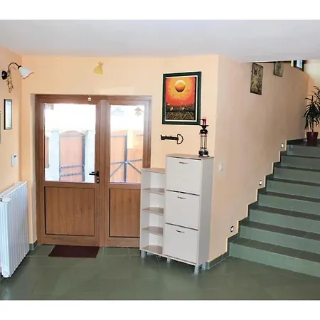 Seven-bedroom Holiday In